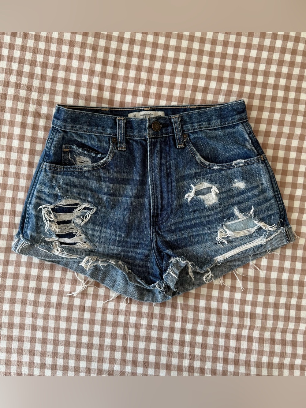 Abercrombie & Fitch High Waisted Distressed Dark Wash Jean Shorts Size 24 / 00